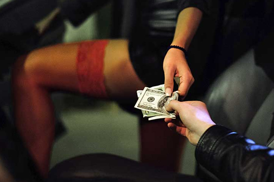 Husband spends family savings on girl met in website while his wife was battling cancer