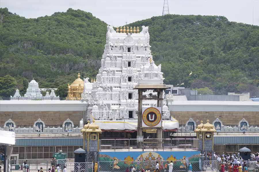 অন্ধ্রপ্রদেশের তিরুপতি মন্দির।