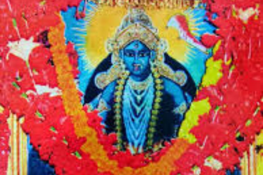 এ ছাড়াও, কঙ্কালীতলায় দেবী ‘দেবগর্ভ’ হিসেবেও পূজিত হন। দেবীর কোনও বিগ্রহ এখানে নেই। মা কঙ্কালীর ছবিই এখানে পুজো করা হয়। 