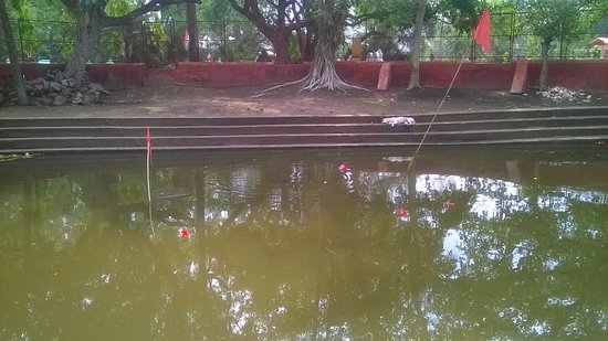 বলা হয়, এই কুণ্ডের ঈশান কোণে দেবীর কাঁখাল নিমজ্জিত অবস্থায় রয়েছে, তাই এই কুণ্ডকে পবিত্র মনে করা হয়। 