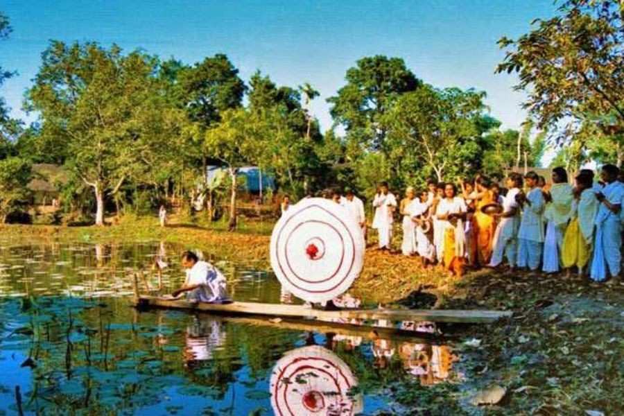 আপনি কি তন্ত্র সাধনা, আধ্যাত্মিকতা ইত্যাদি বিষয় নিয়ে খুবই আগ্রহী? তা হলে আপনার জন্য প্রিয় ডেস্টিনেশন হতে পারে, অসম রাজ্যের মায়ং গ্রাম। কারণ এই গ্রামকে ভারতের তন্ত্র সাধনার গ্রাম বলা হয়। এই গ্রামের প্রতিটি মানুষের জীবিকা তন্ত্র সাধনা। 