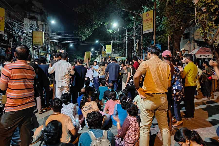 ৩ সেপ্টেম্বর রাতে ‘লালবাজার অভিযান’।