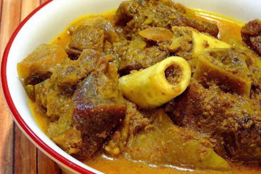 আঁচ কমিয়ে কিছুক্ষণ রাখুন। মাংস নরম হয়ে গেলে পরিবেশন করুন। এই প্রতিবেদনটি ‘আনন্দ উৎসব’ ফিচারের একটি অংশ।