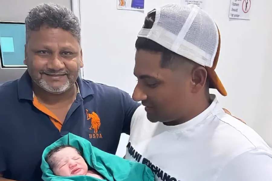 Sarfaraz Khan | Indian batter Sarfaraz Khan became father of a baby boy ...