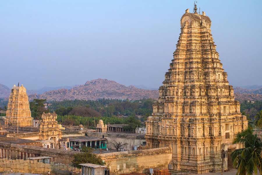 ঐতিহাসিক শহর হাম্পি রাখতে পারেন ভ্রমণ তালিকায়।