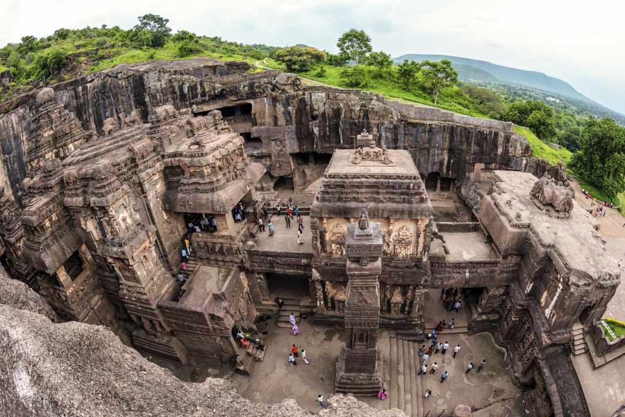 ইলোরার গুহা।