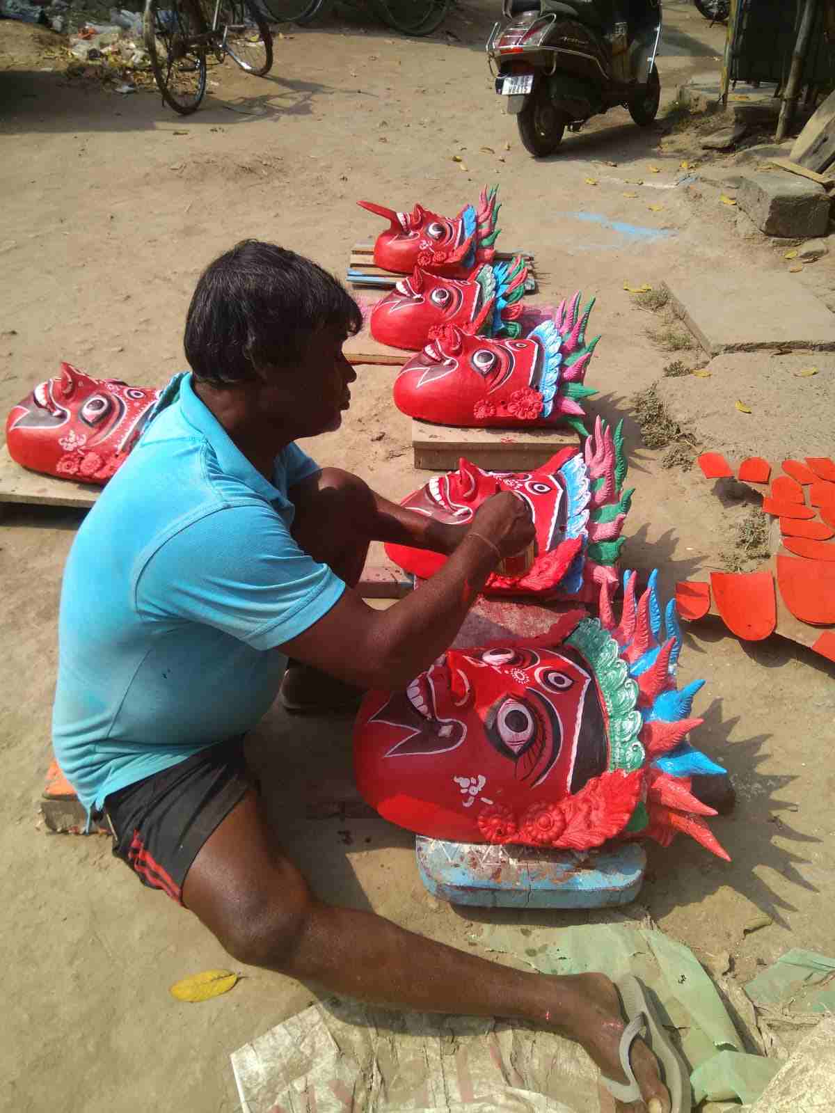দেবী এখানে চন্ডি হিসেবে পুজো পান। যদিও দেবীর কোনও গড়ন নেই। স্থানীয়দের মতে, ১২১৩ বঙ্গাব্দে সালওয়া তিওয়ারির নাতি হীরারাম, দেবীকে স্বপ্নে দেখেন এবং পরে দেবীর গড়ন বর্ণনা করেন লম্বা জিভ, কপালে তৃতীয় চক্ষু এবং শূকরের মতন দাঁত। 