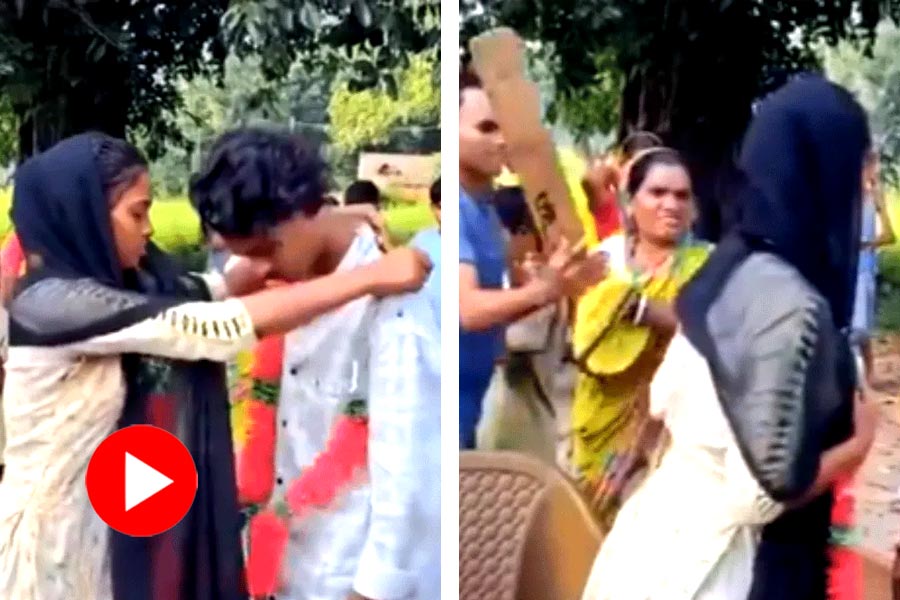 Mother hits bride with cricket bat during wedding, video goes viral