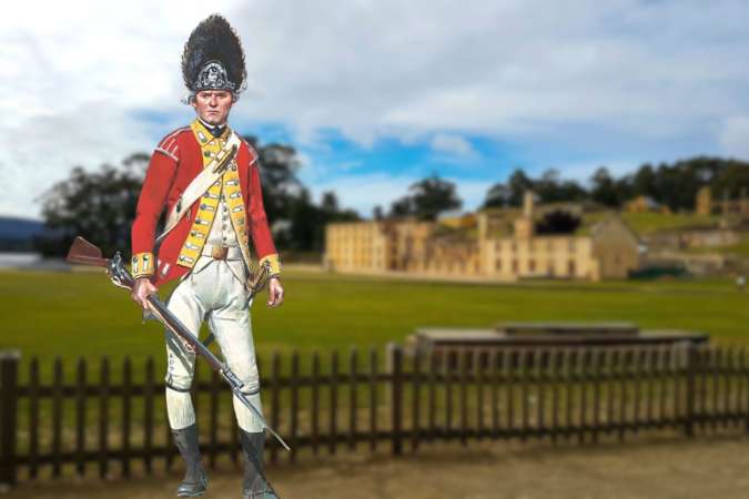 ইতিহাসের পাতা ঘাঁটলে সহজেই জানা যায়, অস্ট্রেলিয়া দেশের ইতিহাসের অন্ধকার অধ্যায়গুলি। কী ভাবে ব্রিটেনের কারাগার হিসেবে এক সময়ে এই জায়গাটিকে ব্যবহার করা হত, কী ভাবে এই ভূখণ্ডের আদি বাসিন্দাদের ওপর নেমে আসে উপনিবেশের অভিশাপ— সব কিছুই ইতিহাসের পাতায় লেখা আছে অন্ধকার গল্প হিসেবে। আর এই সব অন্ধকার পাতার একটা পাতায় বেশ মোটা অক্ষরেই লেখা থাকবে পোর্ট আর্থারের নাম।