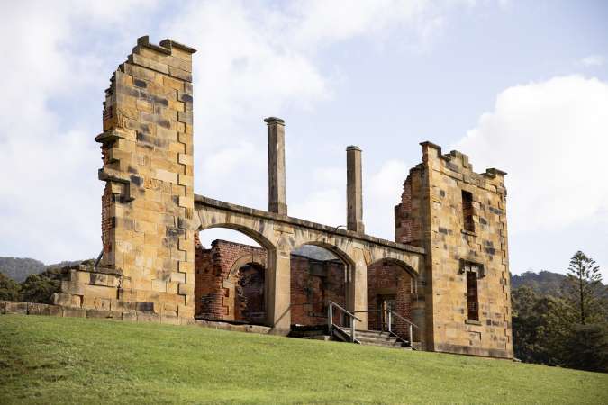 ১৮৭৭ সালের পরে এই জেলখানা বন্ধ করে দেওয়া হয়। তার আগেই নাকি এখানে শুরু হয়ে গিয়েছিল নানা ভৌতিক কাণ্ডকারখানা। বর্তমানে এটি হয়ে উঠেছে পর্যটকদের অন্যতম আকর্ষণ। এমনকি ব্যবস্থা হয়েছে ‘ঘোস্ট ট্যুর’-এরও।