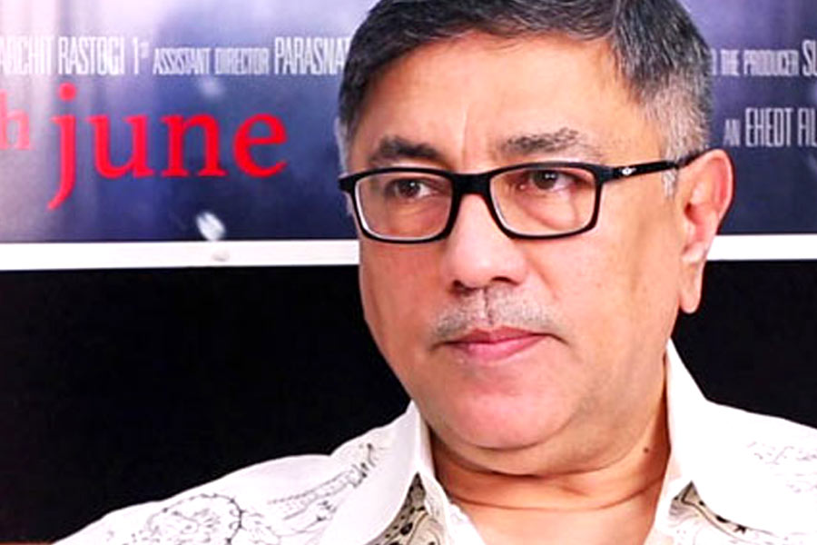 Meet the bollywood actor whose movies stalled midway, producer did not put banner of his picture 