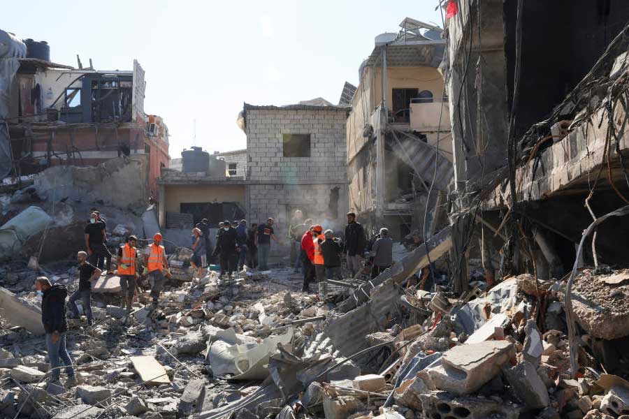 Israel claims it found 500 million dollar of gold and cash in secret hezbollah bunker