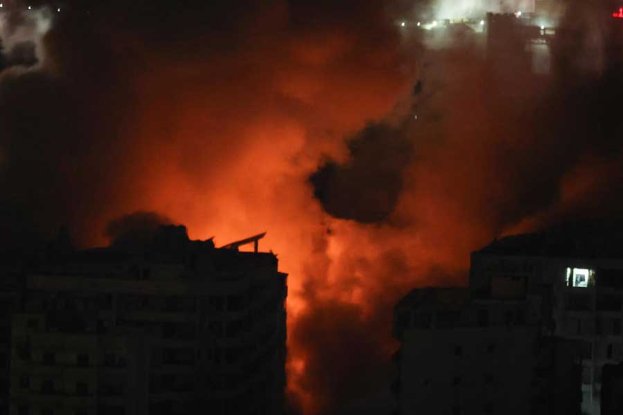 Israel claims it found 500 million dollar of gold and cash in secret hezbollah bunker