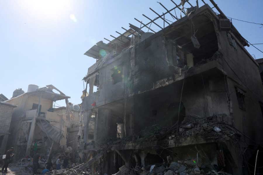 Israel claims it found 500 million dollar of gold and cash in secret hezbollah bunker