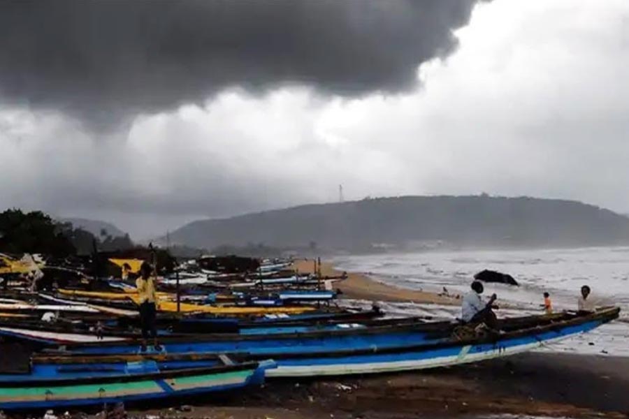 ওড়িশার ভদ্রক এবং কেন্দ্রপাড়ায় শুরু হয়েছে ভারী বৃষ্টি।