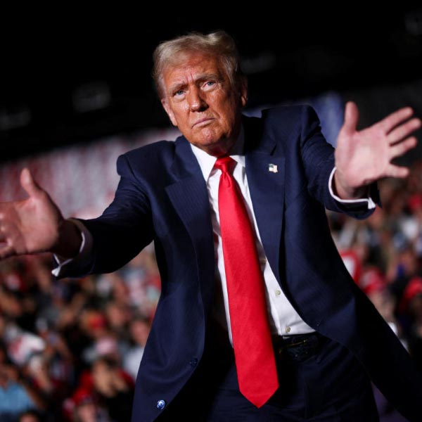 Adult Film Stars launch campaign in US Presidential Election against Donald Trump 