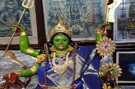 ঠিকানা: হুগলি জেলার নালিকুল স্টেশন থেকে শিয়াখালা যাবার অটো চেপে নারকেলতলা স্টপেজ় ঠনঠনেপাড়া। অধিকারী ঠাকুর বাড়ি।