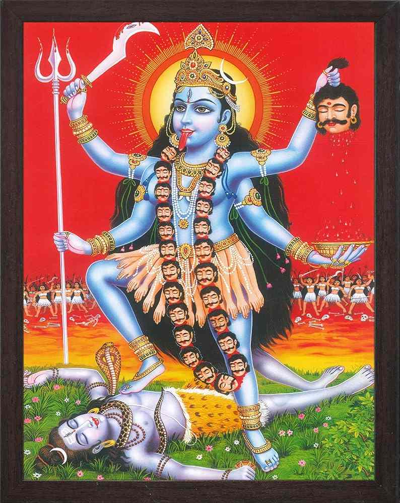 আর কিছু দিনেই অমাবস্যার প্রহরে শহর জুড়ে হবে মা কালীর আরাধনা। শক্তি রূপে দেবীর মৃন্ময়ী রূপেরই পুজো চলে রাতভর।