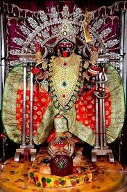 দেবী তাঁকে বিধান দেন মহানিশার অবসানে প্রাতঃমুহূর্তে কৃষ্ণানন্দ প্রথম যে নারীমূর্তি দর্শন করবেন, সেই মূর্তিই হবে দেবীর সাকার মূর্তি। কৃষ্ণানন্দ মায়ের শান্ত রূপ অর্থাৎ দক্ষিণাকালী রূপ দর্শন করেন এবং বর্তমানে তাঁর প্রতিষ্ঠিত মা কালীর রূপেই বাংলা তথা সমগ্র বিশ্বে কালীপুজো হয়। তাঁর রচিত বিখ্যাত গ্রন্থ ‘তন্ত্রসার’। 