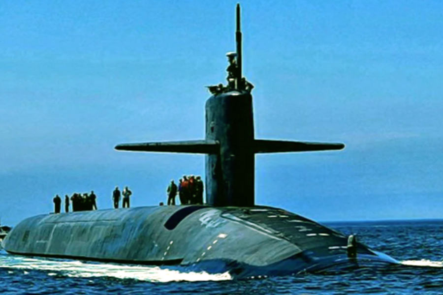 Indian Navy quietly launch forth Nuclear Missile Submarine into water 