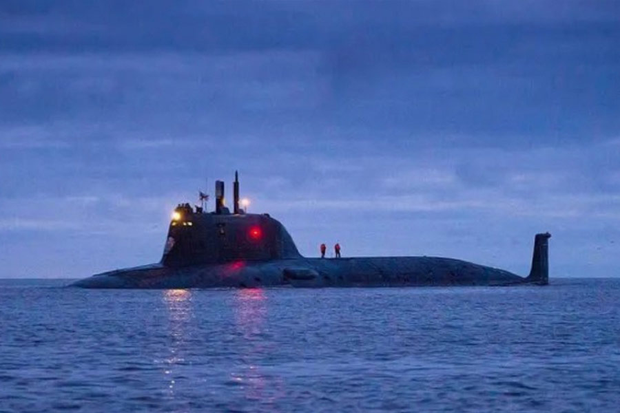 Indian Navy quietly launch forth Nuclear Missile Submarine into water 