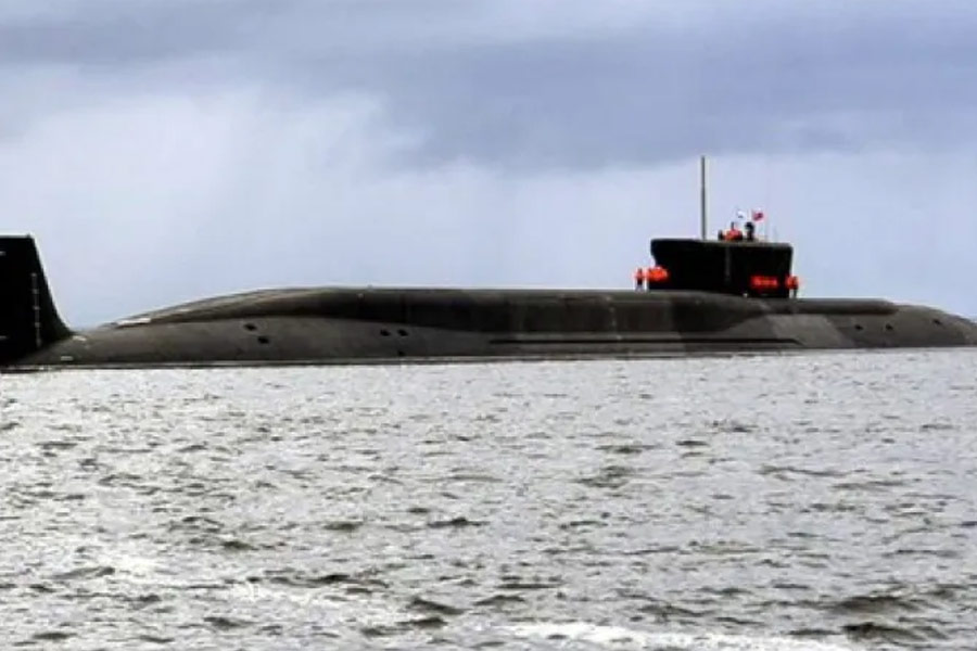 Indian Navy quietly launch forth Nuclear Missile Submarine into water 