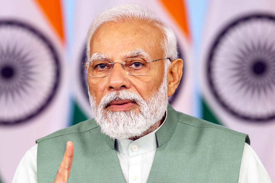 Indian Navy quietly launch forth Nuclear Missile Submarine into water 