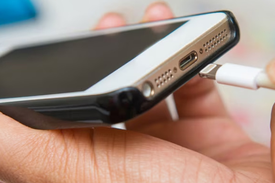 Nuclear battery that can generate electricity for upto 50 years without charging 