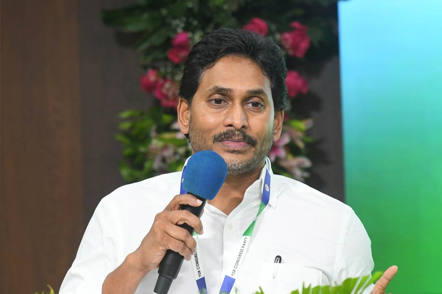 YSRCP leader Jagan Reddy and sister Sharmila fight over wealth worth crores 