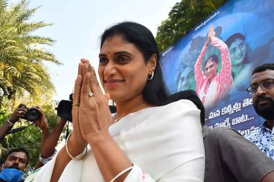 YSRCP leader Jagan Reddy and sister Sharmila fight over wealth worth crores 