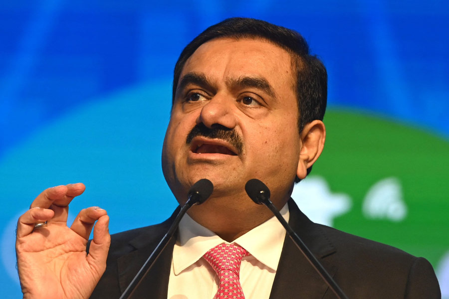 Comparison of net worth between Karan Johar and Adar Poonawalla