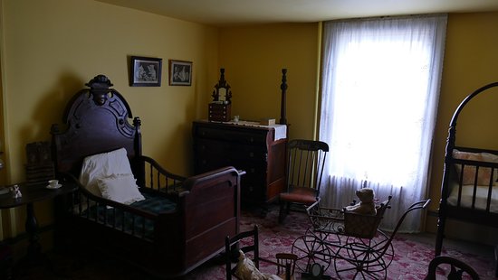 বর্তমানে এই ব্রাউন লেডির গল্প সারা দেশে তো বটেই গোটা পৃথিবীর ভূত-প্রেমীদের কাছে ছড়িয়ে পড়েছে।