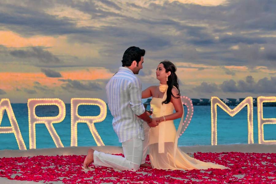 Know about bollywood actress Tara Sutaria and her relationship timeline 