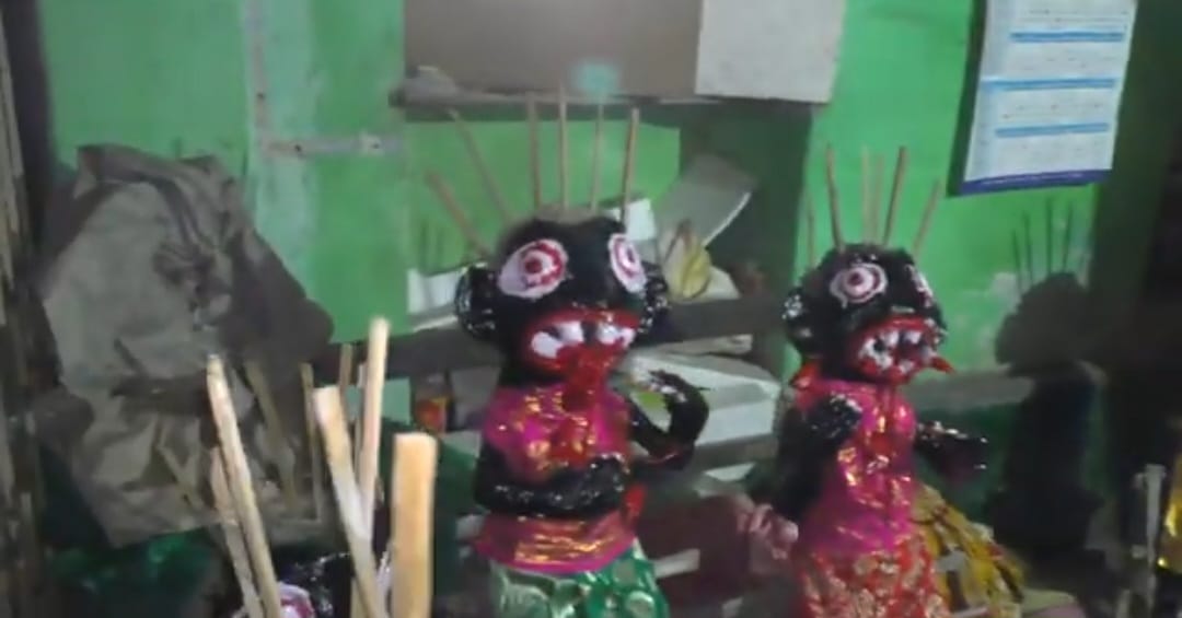 ভূতের মডেলের মধ্যেও রয়েছে হরেক বিশেষত্ব। কারও চোখে বসবে বাল্ব, আবার কোনওটির মাথায় বসবে ঝাঁকড়া চুল। 