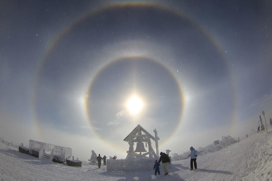 Researchers want to spray diamond dust worth trillions of dollars to cool of Earth temperature