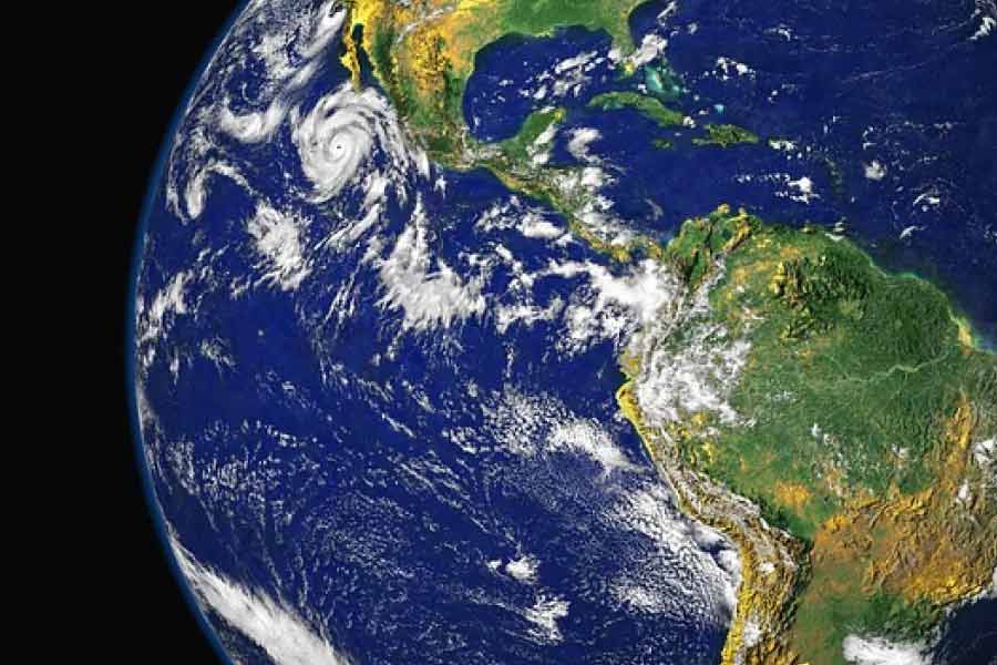 Researchers want to spray diamond dust worth trillions of dollars to cool of Earth temperature