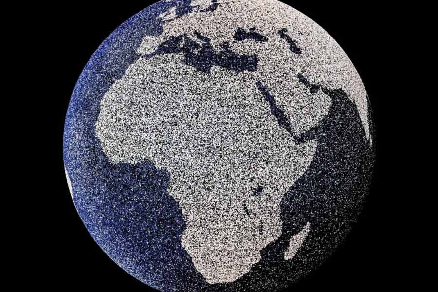 Researchers want to spray diamond dust worth trillions of dollars to cool of Earth temperature