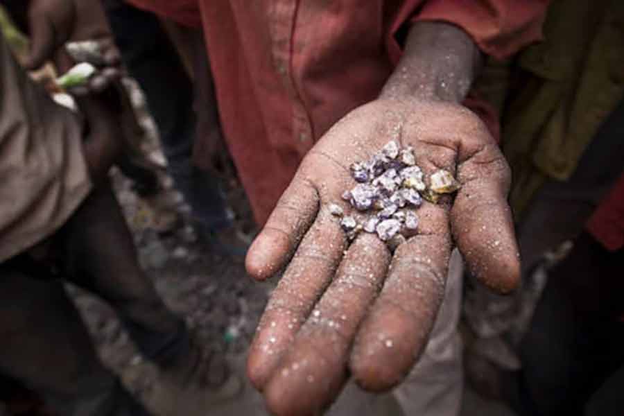 Researchers want to spray diamond dust worth trillions of dollars to cool of Earth temperature