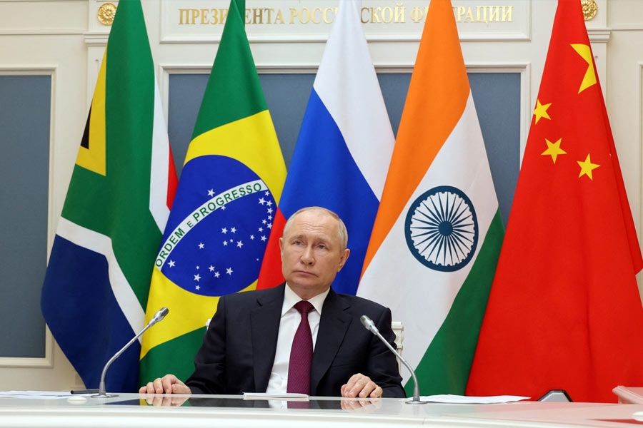 Russian central bank hikes interest rate to 21 percent highest since 2003 