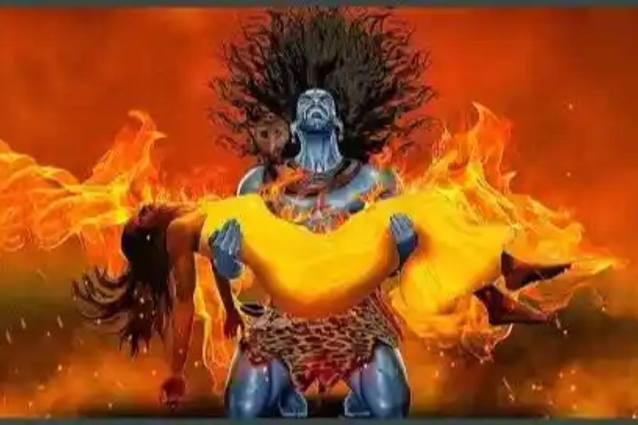 এতেই মহাক্রোধে উন্মত্ত হয়ে ওঠেন দেবাদিদেব মহাদেব। যজ্ঞ ভেঙ্গে দেন শিব। সতীর দেহ নিয়ে প্রচণ্ড প্রলয় নৃত্য করতে থাকেন দেবাদিদেব।