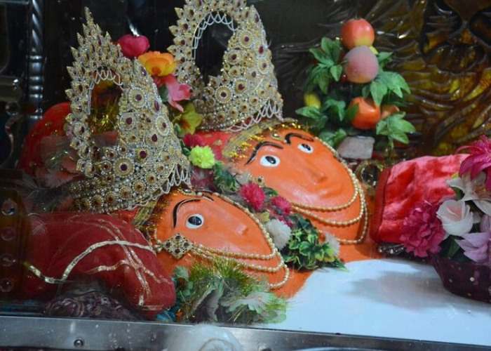 ১৯৬০-এর আগে পর্যন্ত হিংলাজ তীর্থ  অনেক বাঙালির কাছেই ছিল অচেনা। ১৯৫৯-এ বেশিরভাগ বাঙালি হিংলাজ তীর্থ সম্পর্কে জানল উত্তমকুমার-বিকাশ রায়ের “মরুতীর্থ হিংলাজ” ছবির হাত ধরে। 