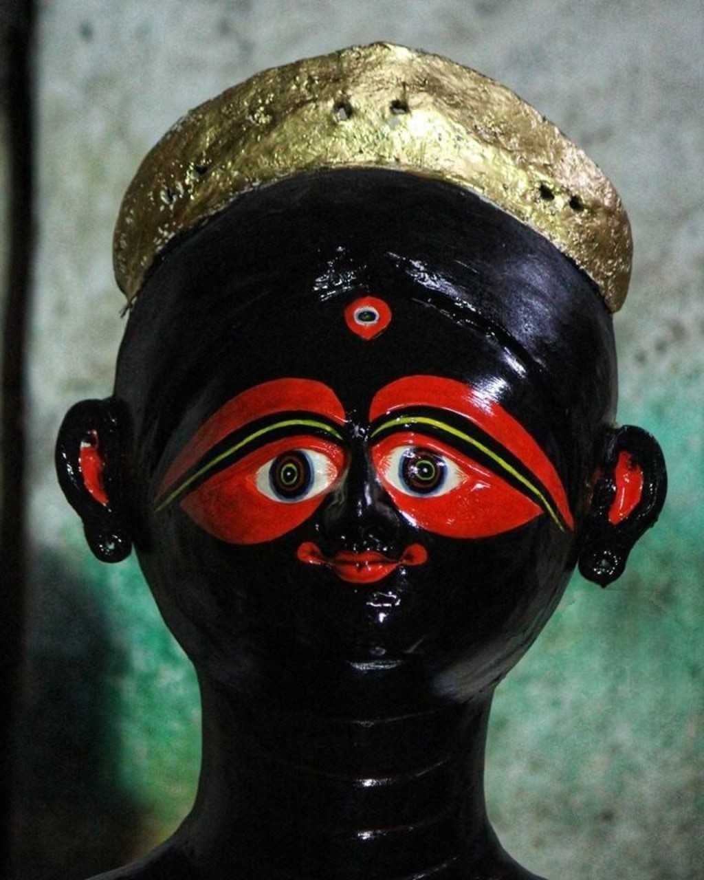 বাংলার বুকে ছড়িয়েছিটিয়ে থাকা বিভিন্ন কালীক্ষেত্রগুলির মধ্যে অন্যতম কোন্নগরের দেবী শকুনতলা কালী।  ভক্তদের বিশ্বাস, তিনি কোন্নগরকে রক্ষা করেন নিজের হাতে। গত ১৩০ বছর ধরে এখানে পূজিত হয়ে আসছেন এই মা কালী।  