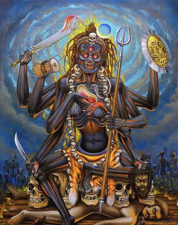 রূপ অতি ভয়ঙ্কর, শীর্ণ দেহ, গলায় মুণ্ডমালা। চণ্ড ও মুণ্ডকে দেবী চামুণ্ডা নিজ হাতে পরাস্ত করেছিলেন এবং দেবতাদের রক্ষা করেছিলেন ।  