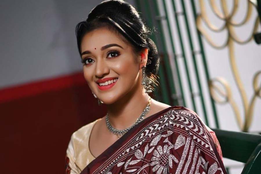 মৌবনী সরকার।