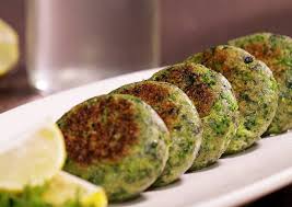 বিভিন্ন সবজি, পনির, চিজ় দিয়ে বানিয়ে ফেলুন ‘ব্রকোলি টিক্কি’, যা ছোট-বড় সকলের মন জিতে নেবে।