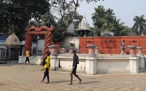 কিন্তু আপনার ঘরের কাছে খাস কলকাতার বুকে কেওড়াতলা মহা শশ্মানের কালীপু জোর কথা কি জানা আছে? এই শশ্মানের আগুন কখনও নেভেনা তাই এই শশ্মান মহাশশ্মানের তকমা পেয়েছে। 