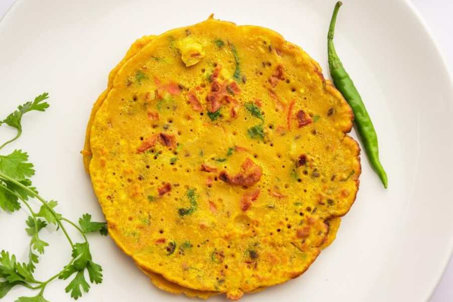 ডাল পরোটা।