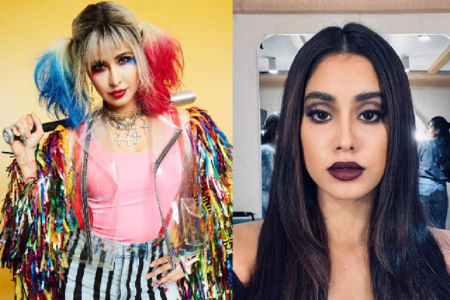 (বাঁ দিকে) ক্যাটরিনা কইফ, জাহ্নবী কপূর (ডান দিকে)।