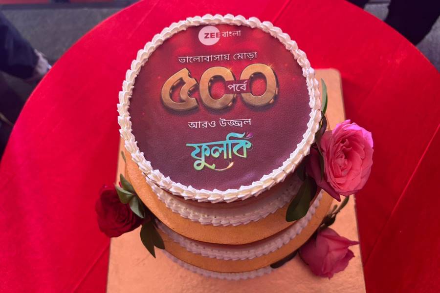 ৫০০ পর্বে ‘ফুলকি’।