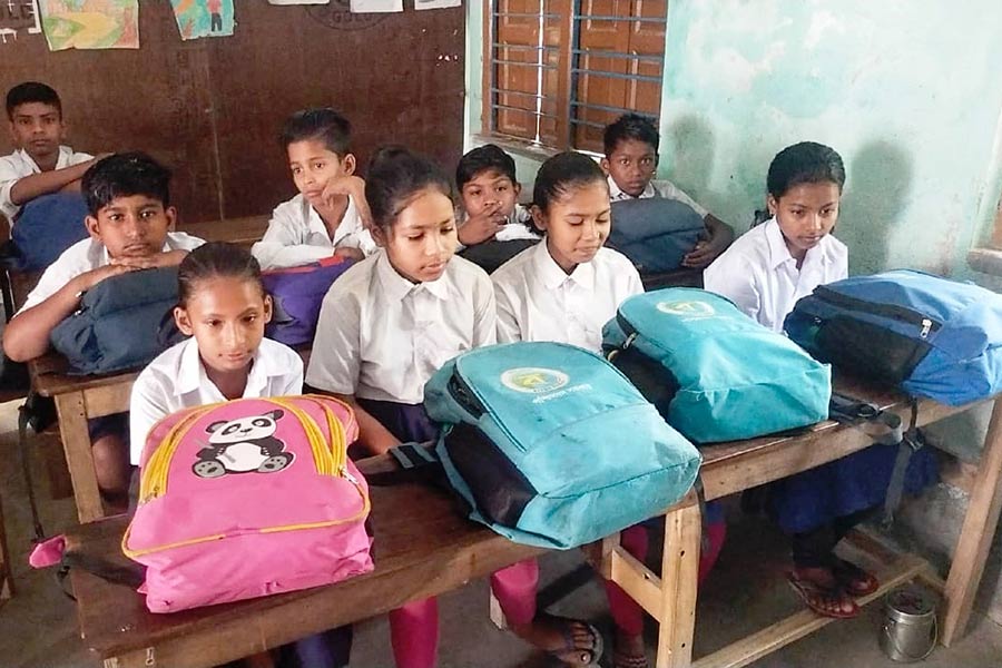 Class five in more than two thousand schools of West Bengal will be brought under Primary education from 2025 dgtl